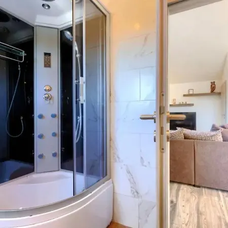 Mimosa Apartment *